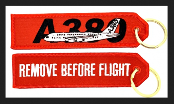 Portachiavi "Airbus" e "Remove before flight"